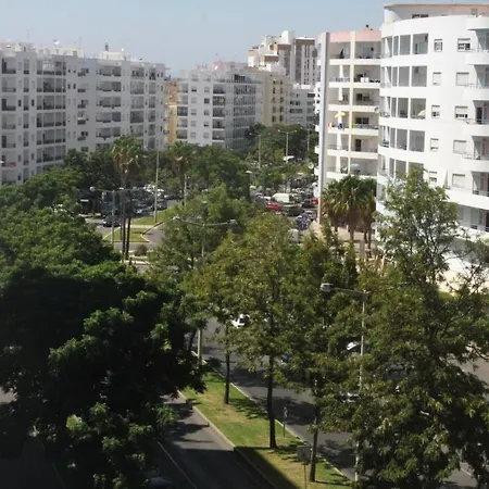 Rua Manuel Faria *